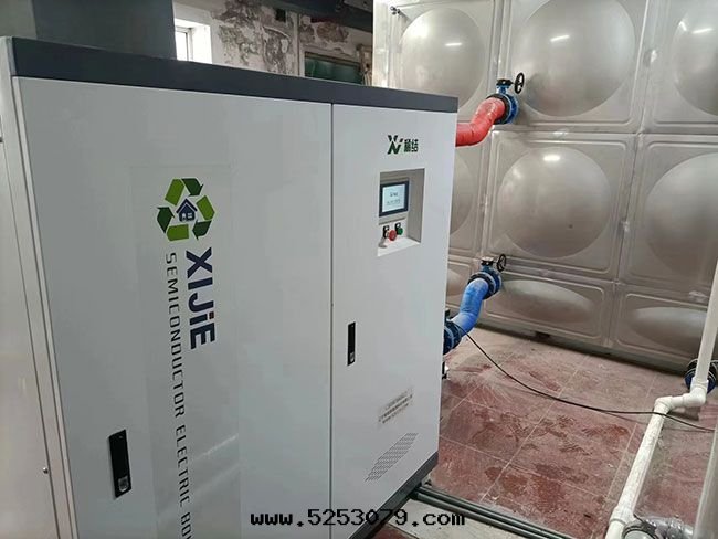 哈爾濱花(huā)果(guǒ)山(shān)滑雪(xuě)场(chǎng)1万(wàn)平米(mǐ)